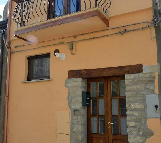 La Casa Sulla Roccia Bed & Breakfast 3*